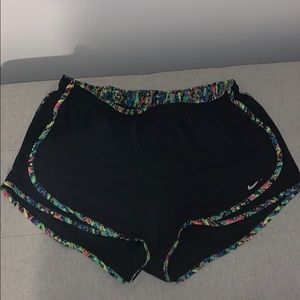 Nike Women’s Athletic Shorts XL